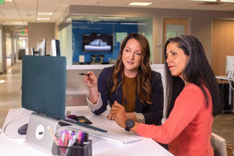 Spanish Business Vocabulary and Phrases You Need to Know