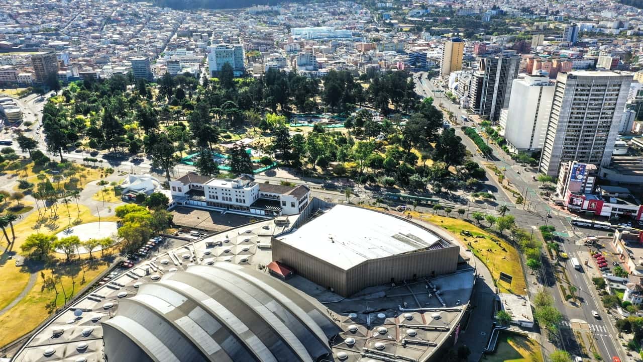 Cityscape view featuring parks and buildings